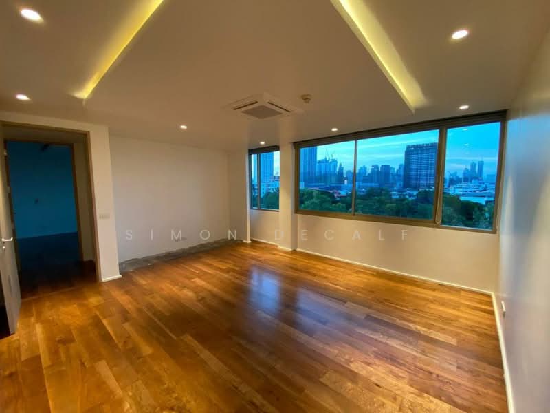 Ficus Lane, Bangkok, Soi Sukhumvit 44/1, Phra Kanong, Khlong Toei, Bangkok, 5 Bedrooms, 379 sqm, Condo For Rent, by Simon Decalf, 500384582 - DDproperty.com