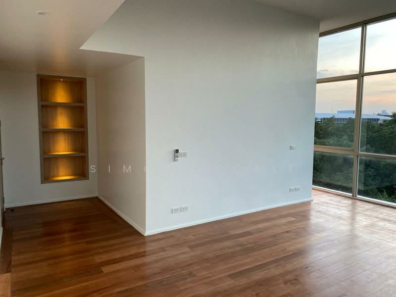 Ficus Lane, Bangkok, Soi Sukhumvit 44/1, Phra Kanong, Khlong Toei, Bangkok, 5 Bedrooms, 379 sqm, Condo For Rent, by Simon Decalf, 500384582 - DDproperty.com