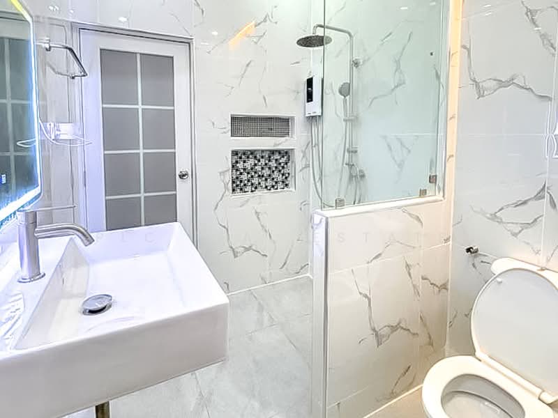 Renovated Townhouse for Sale Khao Talo East Pattaya, Chon Buri (Pattaya), Bang Lamung, Bang Lamung (Pattaya), Chon Buri (Pattaya), 2 Bedrooms, 117 sqm, Townhouse For Sale, by PLC real estate, 500384587 - DDproperty.com