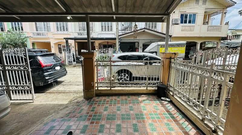 ทาวน์เฮ้าส์ บุศรินทร์ บ้านกล้วย-ไทรน้อย นนทบุรี ราคาถูกที่สุด ทำเลดี เนื้อที่กว้าง, นนทบุรี, บ้านกล้วย ไทรน้อย, พิมลราช, บางบัวทอง, นนทบุรี, 110 ตร.ม., ทาวน์เฮ้าส์ ขาย, โดย คุณ ธนพวรรณ (ณวรรณ), 500384604 - DDproperty.com