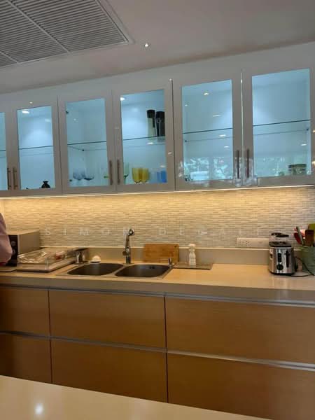 Ficus Lane, Bangkok, Soi Sukhumvit 44/1, Phra Kanong, Khlong Toei, Bangkok, 2 Bedrooms, 116 sqm, Condo For Rent, by Simon Decalf, 500384606 - DDproperty.com