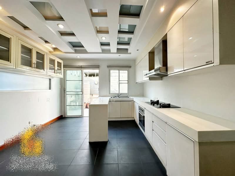 Baan Klang Muang Swiss Town Kaset-Nawamin, Bangkok, Soi Moobaan Klang Mueng, Chorake Bua, Lat Phrao, Bangkok, 3 Bedrooms, 175 sqm, Townhouse For Sale, by Sirithong Saetang, 500384633 - DDproperty.com