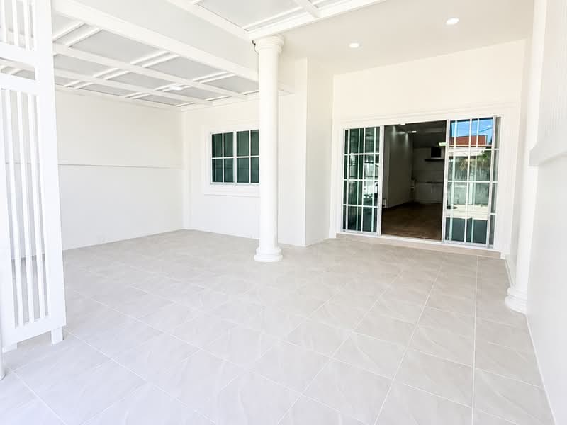 ขาย ทาวน์เฮาส์รีโนเวทใหม่ เขาตาโล พัทยาตะวันออก 2 ห้องนอน พร้อมเฟอร์นิเจอร์, ชลบุรี, บางละมุง, ชลบุรี, 96 ตร.ม., ทาวน์เฮ้าส์ ขาย, โดย PLC real estate, 500384638 - DDproperty.com