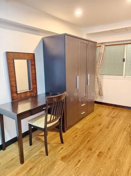 Thonglor Tower, Bangkok, Soi Thonglor, Sukhumvit 55 Road, Khlongtoei Nua, Watthana, Bangkok, 2 Bedrooms, 50 sqm, Condo For Rent, by Noppawan Ruangdech, 500384642 - DDproperty.com
