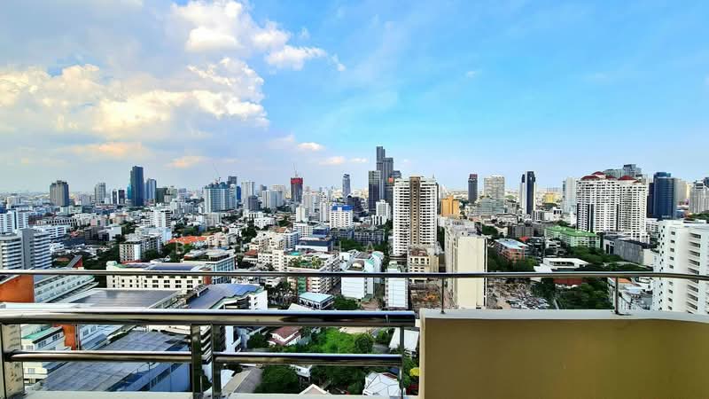 Piyathip Place, Bangkok, 24 Soi Prommitr, Khlong Tan Nua, Watthana, Bangkok, 4 Bedrooms, 375 sqm, Condo For Rent, by Phakaporn Brikshavana, 500384707 - DDproperty.com