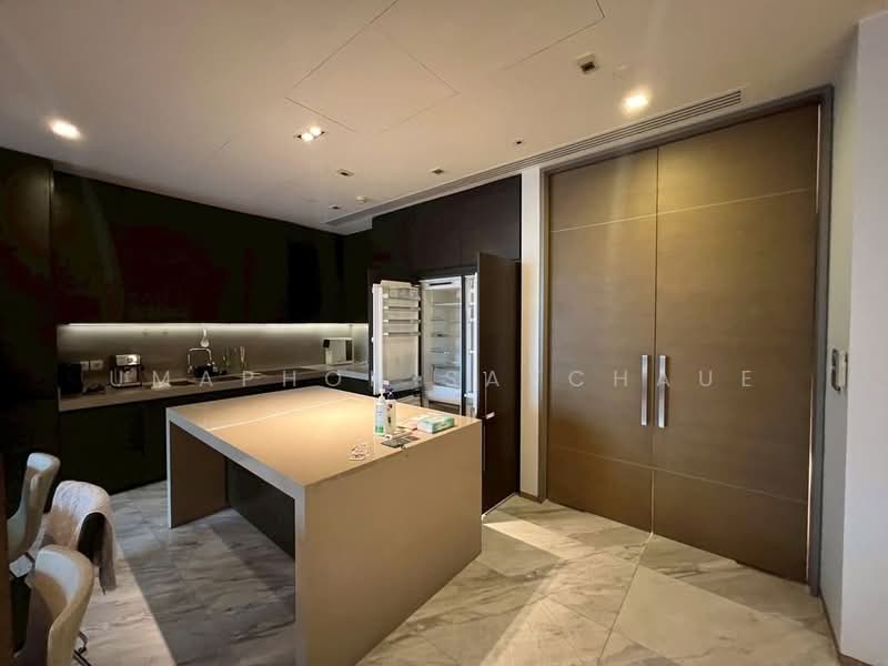 Saladaeng One, Bangkok, Sala Daeng 1 Alley, Silom, Bang Rak, Bangkok, 4 Bedrooms, 225 sqm, Condo For Rent, by Umaphon saychaue, 500384730 - DDproperty.com