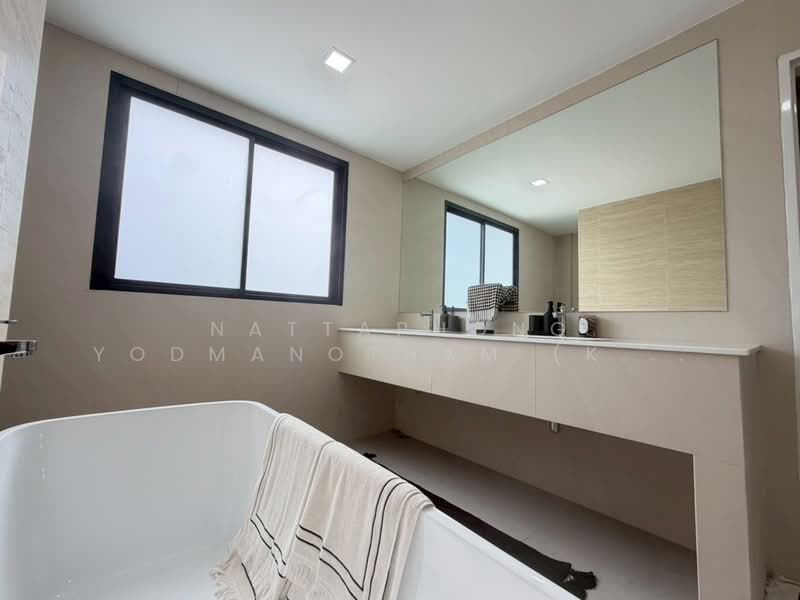 The Blisz ICONIC Sathorn – Charan 35, Bangkok, จรัญสนิทวงศ์, Bang Khun Sri, Bangkok Noi, Bangkok, 3 Bedrooms, 223 sqm, Townhouse For Sale, by NATTAPHONG Yodmanotham (K. Book), 500384737 - DDproperty.com