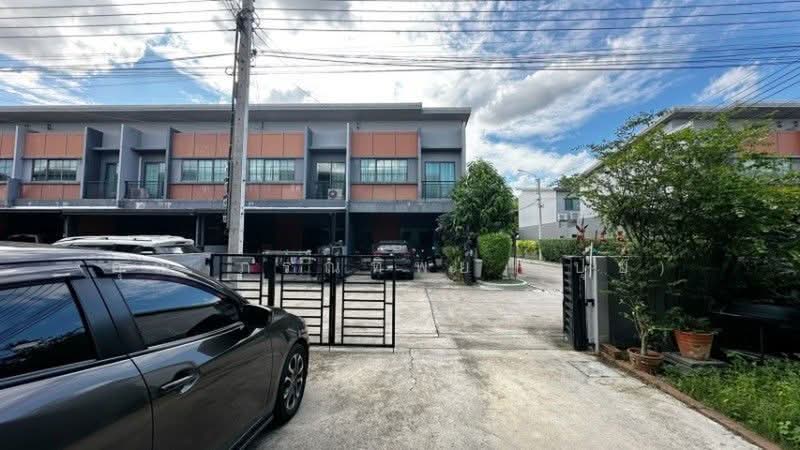ทาวน์โฮม สิริ เพลส ราชพฤกษ์ - รัตนาธิเบศร์ หลังมุม ทำเลดี ราคาถูก, Nonthaburi, ซอยโยธาธิการนนทบุรี 2023, Bang Rak Pattana, Bang Bua Thong, Nonthaburi, 4 Bedrooms, 133 sqm, Townhouse For Sale, by คุณ ภรณ์ทิพย์ (ปุ๋ย), 500384738 - DDproperty.com