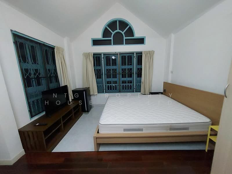 Sammakorn Ramkamhang 112, Bangkok, Saphan Sung, Bangkok, 3 Bedrooms, 185 sqm, Villa For Rent, by NTG Property House Co.,Ltd., 500384740 - DDproperty.com