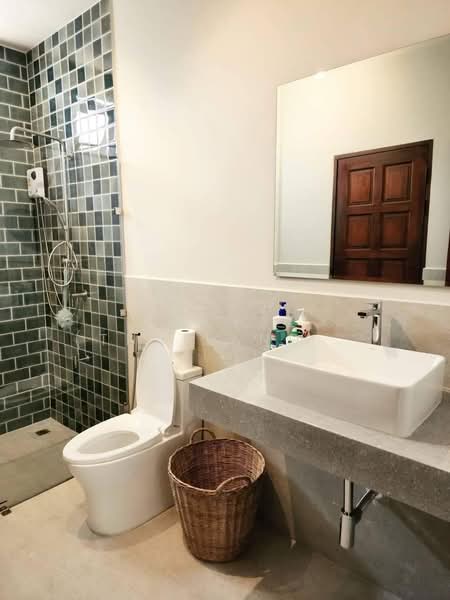 บ้านใหม่ดอยสะเก็ด 2 ห้องนอน Lanna Lakeview วิวทะเลสาบ เลี้ยงสัตว์ได้, เชียงใหม่, ตลาดขวัญ, ดอยสะเก็ด, เชียงใหม่, 140 ตร.ม., บ้านเดี่ยว ขาย, โดย Fazwaz (Thailand) Co., Ltd., 500384742 - DDproperty.com