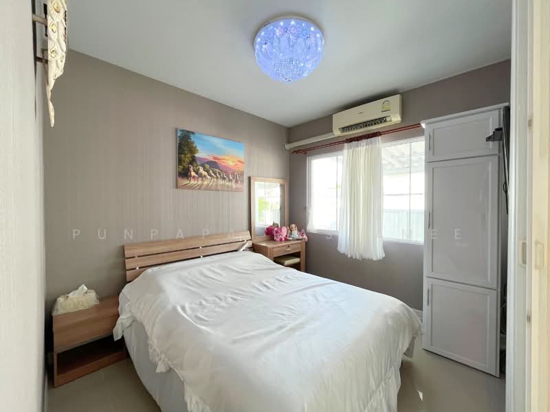 The village Chaengwatthana-Tiwananon, Nonthaburi, Soi Areeya Village, Ban Mai, Pak Kret, Nonthaburi, 4 Bedrooms, 134 sqm, Semi-Detached House (Twin House) For Sale, by Punpapa Rassamee, 500384753 - DDproperty.com