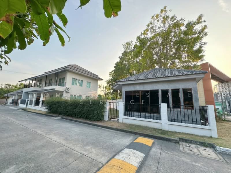 Suetrong Cozy Bangbuathong-340, Nonthaburi, Lahan, Bang Bua Thong, Nonthaburi, 4 Bedrooms, 229 sqm, Townhouse For Sale, by HOME Real Estate Service, 500384755 - DDproperty.com