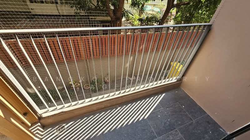 NS Residence, Bangkok, 96 Soi Charoenmitr, 10 Ekkamai Rd, Phra Kanong Nua, Watthana, Bangkok, 2 Bedrooms, 70 sqm, Condo For Rent, by BANGKOK PROPERTY AGENTS, 500384763 - DDproperty.com