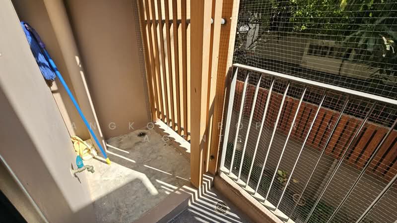 NS Residence, Bangkok, 96 Soi Charoenmitr, 10 Ekkamai Rd, Phra Kanong Nua, Watthana, Bangkok, 2 Bedrooms, 70 sqm, Condo For Rent, by BANGKOK PROPERTY AGENTS, 500384763 - DDproperty.com