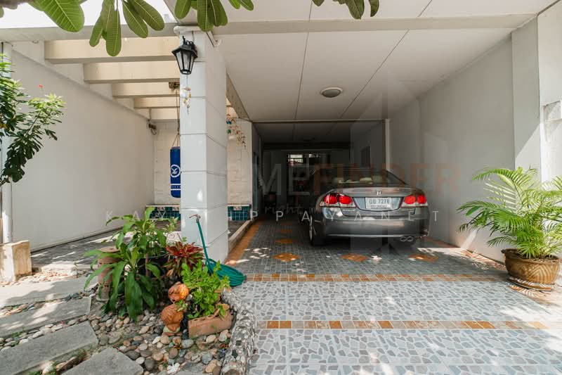 Townhouse sukhumvit 101/1, กรุงเทพ, บางจาก, พระโขนง, กรุงเทพ, 236 ตร.ม., ทาวน์เฮ้าส์ ขาย, โดย Kay Tippayanet, 500384769 - DDproperty.com