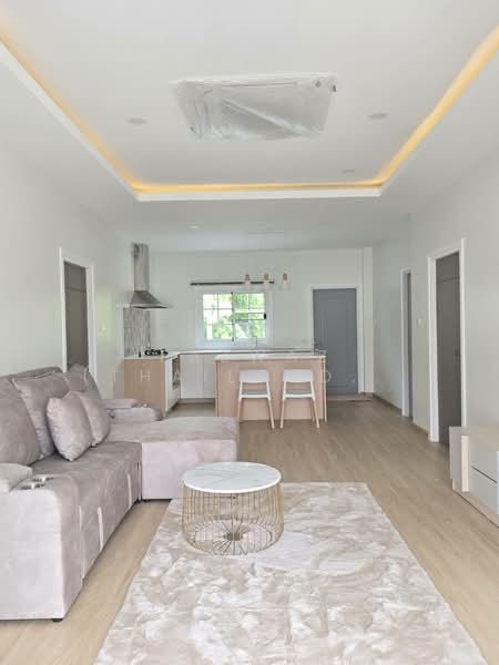 3BR Retro Contemporary House Near Meechok Plaza Chiang Mai, Chiang Mai, Nong Chom, San Sai, Chiang Mai, 3 Bedrooms, 150 sqm, Single Detached House For Sale, by Fazwaz (Thailand) Co., Ltd., 500384784 - DDproperty.com