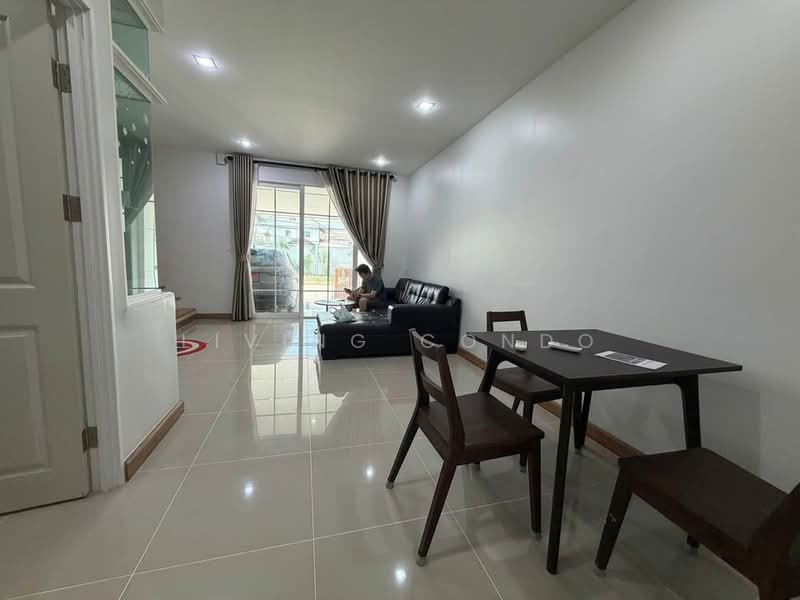 Golden Town Sukhumvit-Bearing Station, Samut Prakan, Soi Tesabansamrongtai 6, Sam Rong, Phra Pra Daeng, Samut Prakan, 3 Bedrooms, 76 sqm, Townhouse For Rent, by Living Condo, 500384789 - DDproperty.com