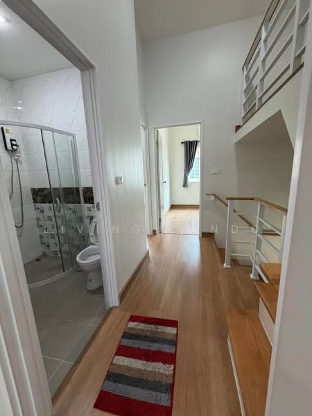 Golden Town Sukhumvit-Bearing Station, Samut Prakan, Soi Tesabansamrongtai 6, Sam Rong, Phra Pra Daeng, Samut Prakan, 3 Bedrooms, 76 sqm, Townhouse For Rent, by Living Condo, 500384789 - DDproperty.com