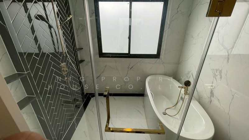 Setthasiri Wongwaen-Chatuchot, Bangkok, 1353 Sam Wa Tawan Tok, Sam Wa Tawan Tok, Khlong Sam Wa, Bangkok, 4 Bedrooms, 390 sqm, Single Detached House For Rent, by NTG Property House Co.,Ltd., 500384791 - DDproperty.com
