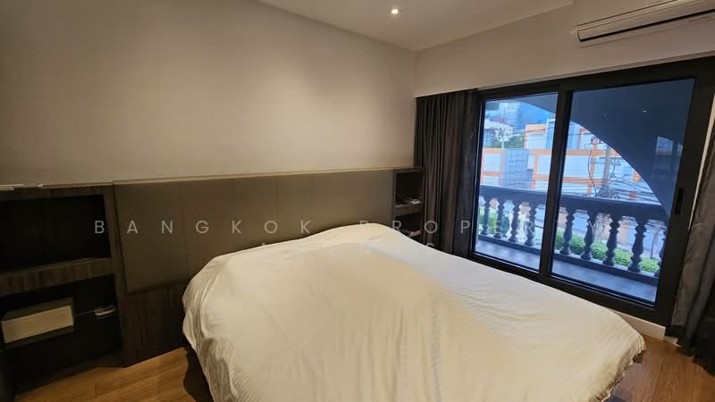 Royal Castle Sukhumvit, Bangkok, 30 Soi Sukhumvit 39, Khlongtoei Nua, Watthana, Bangkok, 3 Bedrooms, 190 sqm, Condo For Sale, by BANGKOK PROPERTY AGENTS, 500384798 - DDproperty.com