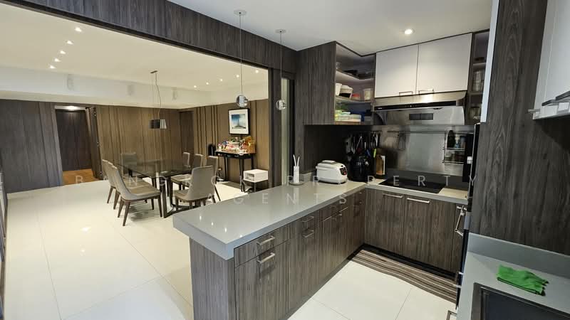 Royal Castle Sukhumvit, Bangkok, 30 Soi Sukhumvit 39, Khlongtoei Nua, Watthana, Bangkok, 3 Bedrooms, 190 sqm, Condo For Sale, by BANGKOK PROPERTY AGENTS, 500384798 - DDproperty.com