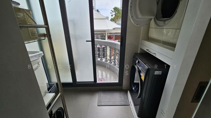 Royal Castle Sukhumvit, Bangkok, 30 Soi Sukhumvit 39, Khlongtoei Nua, Watthana, Bangkok, 3 Bedrooms, 190 sqm, Condo For Sale, by BANGKOK PROPERTY AGENTS, 500384798 - DDproperty.com