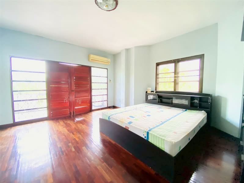ที่ดิน + บ้าน 2 ชั้น 300 ตร.ว. ใกล้โลตัสรังสิต คลอง7 ถนนรังสิต–นครนายก, Pathum Thani, ถนนรังสิต–นครนายก, Lam Phak Kut, Thanyaburi, Pathum Thani, 5 Bedrooms, 400 sqm, Single Detached House For Sale, by คุณ กัญญ์ชญา คารมดี (จิ๋ว), 500384810 - DDproperty.com