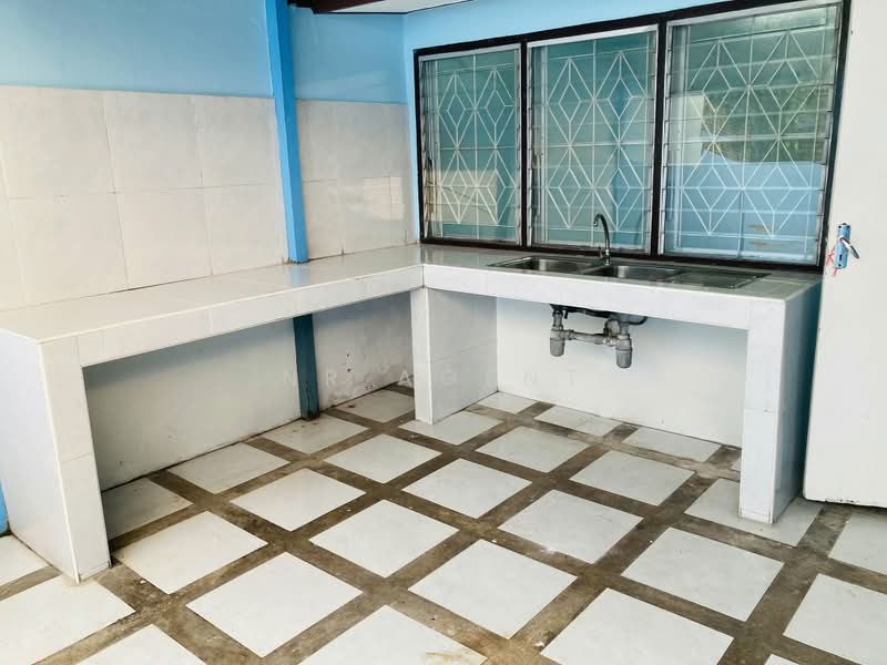 บ้านสวัสดิการเพื่อข้าราชการ กทม, Nonthaburi, Pak Kret, Nonthaburi, 2 Bedrooms, 95 sqm, Townhouse For Sale, by NR AGENT, 500384846 - DDproperty.com