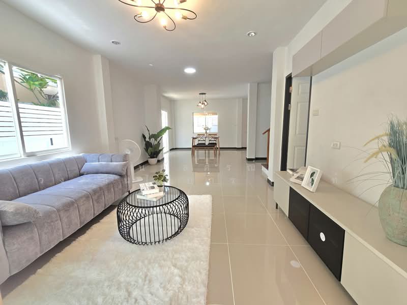 Noantawee Ville 5, Bangkok, Mit Maitri Road, Nong Chok, Nong Chok, Bangkok, 4 Bedrooms, 200 sqm, Single Detached House For Sale, by นภัสศรณ์ วงศ์สินไทยกร (นันท์), 500384863 - DDproperty.com