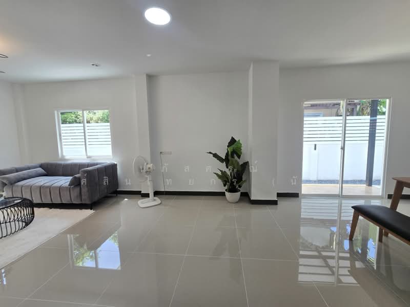Noantawee Ville 5, Bangkok, Mit Maitri Road, Nong Chok, Nong Chok, Bangkok, 4 Bedrooms, 200 sqm, Single Detached House For Sale, by นภัสศรณ์ วงศ์สินไทยกร (นันท์), 500384863 - DDproperty.com