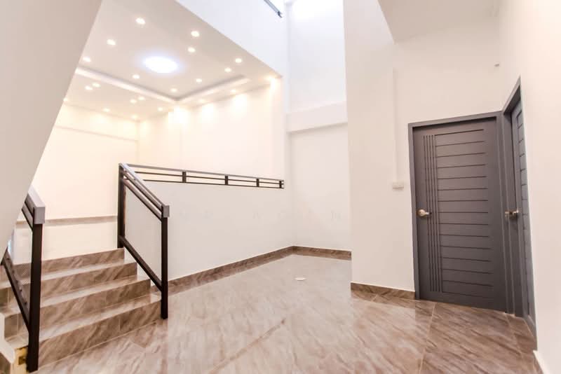 ทาวน์เฮาส์ ประชาอุทิศ, Bangkok, Huai Khwang, Bangkok, 6 Bedrooms, 700 sqm, Townhouse For Sale, by NR AGENT, 500384875 - DDproperty.com