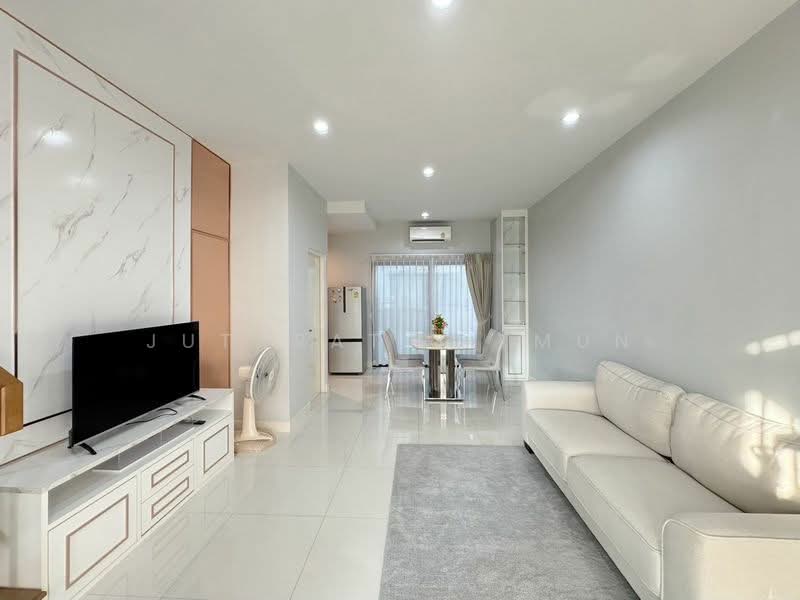 Baan Klang Muang Rama 9-Krungthep Kreetha, Bangkok, Soi Kanchanaphisek 23, Saphan Sung, Bangkok, 3 Bedrooms, 152 sqm, Townhouse For Rent, by Jutarat Jitmun, 500384933 - DDproperty.com