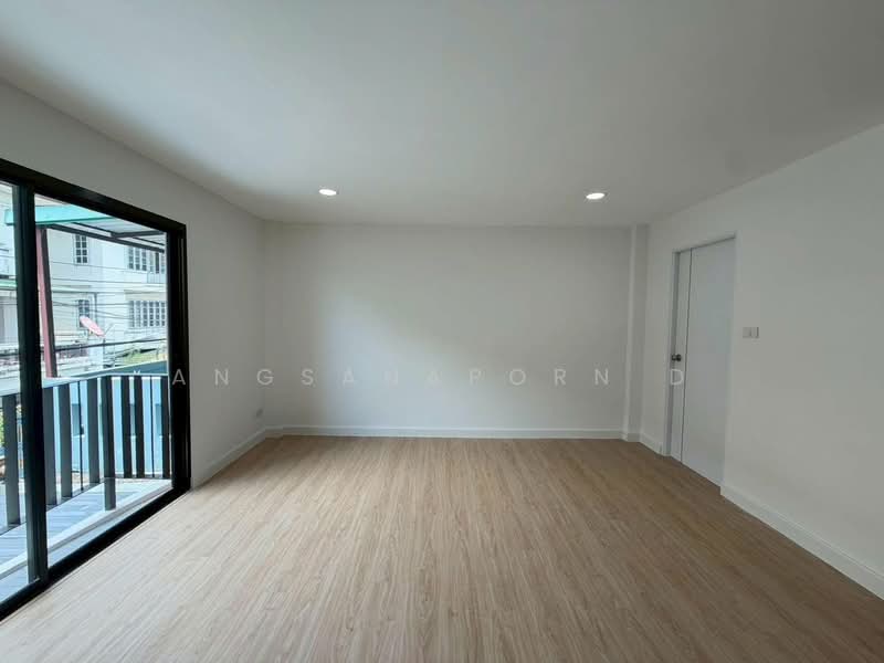 สรานนท์ ติวานนท์-ปากเกร็ด, Nonthaburi, Bang Phut, Pak Kret, Nonthaburi, 4 Bedrooms, 220 sqm, Townhouse For Sale, by Angsanaporn D, 500385050 - DDproperty.com