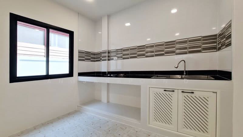 The Emerald Garden & Sport Club, Nonthaburi, Ratchaphruek Road, Bang Phlap, Pak Kret, Nonthaburi, 3 Bedrooms, 190 sqm, Single Detached House For Sale, by Angsanaporn D, 500385098 - DDproperty.com