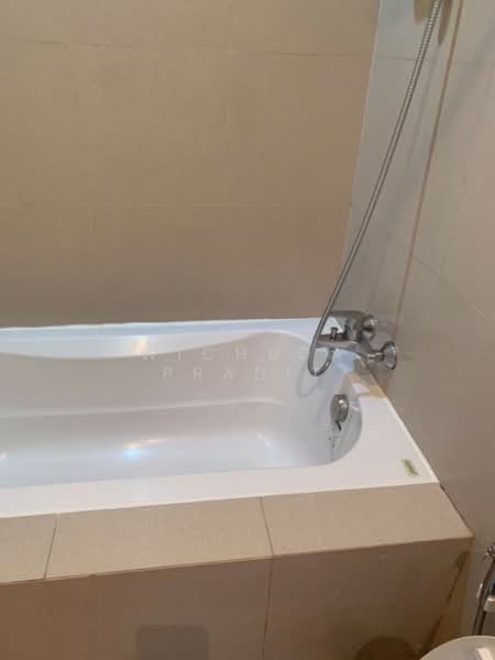 Noble Refine, Bangkok, Soi Sukhumvit 26, Sukhumvit Road, Khong Tan, Khlong Toei, Bangkok, 1 Bedroom, 32 sqm, Condo For Sale, by Wichuda Pradit, 500385125 - DDproperty.com