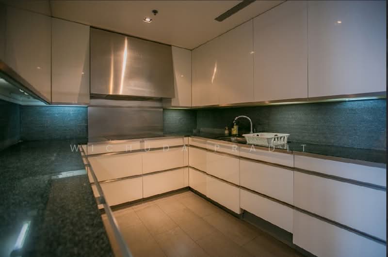 The Met Sathorn, Bangkok, 123 South Sathorn Road, Thung Maha Mek, Sathon, Bangkok, 3 Bedrooms, 297 sqm, Condo For Sale, by Wichuda Pradit, 500385177 - DDproperty.com