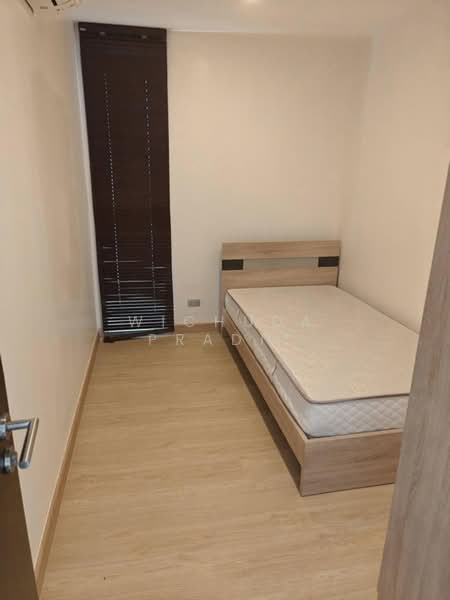 Sky Walk Residences, Bangkok, 1599 Sukhumvit Road, Phra Kanong Nua, Watthana, Bangkok, 2 Bedrooms, 60 sqm, Condo For Sale, by Wichuda Pradit, 500385187 - DDproperty.com