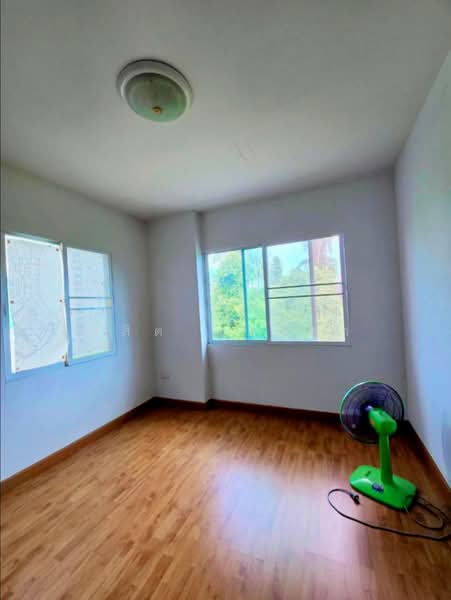 ให้เช่าบ้านแฝด ม.เมโทรปาร์ค ใกล้ ม.เกษตรฯ ศรีราชา, Chon Buri (Pattaya), Thung Suk La, Si Racha, Chon Buri (Pattaya), 3 Bedrooms, 100 sqm, Semi-Detached House (Twin House) For Rent, by Dusit Saengfa, 500385224 - DDproperty.com