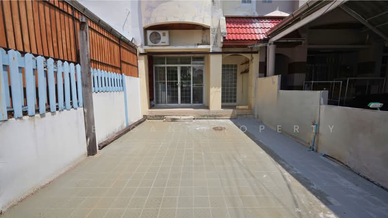 Happy Land Ville, Bangkok, 111 Soi Lasalle 32, Bang Na, Bang Na, Bangkok, 4 Bedrooms, 220 sqm, Townhouse For Sale, by Line@GantProperty, 500385270 - DDproperty.com