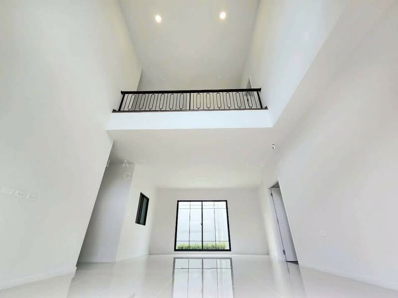 บ้านเดี่ยวหรู 4 ห้องนอน กรุงเทพกรีฑา ใกล้สุวรรณภูมิและมอเตอร์เวย์, กรุงเทพ, คลองสามประเวศ, ลาดกระบัง, กรุงเทพ, 300 ตร.ม., บ้านเดี่ยว ขาย, โดย Fazwaz (Thailand) Co., Ltd., 500385316 - DDproperty.com