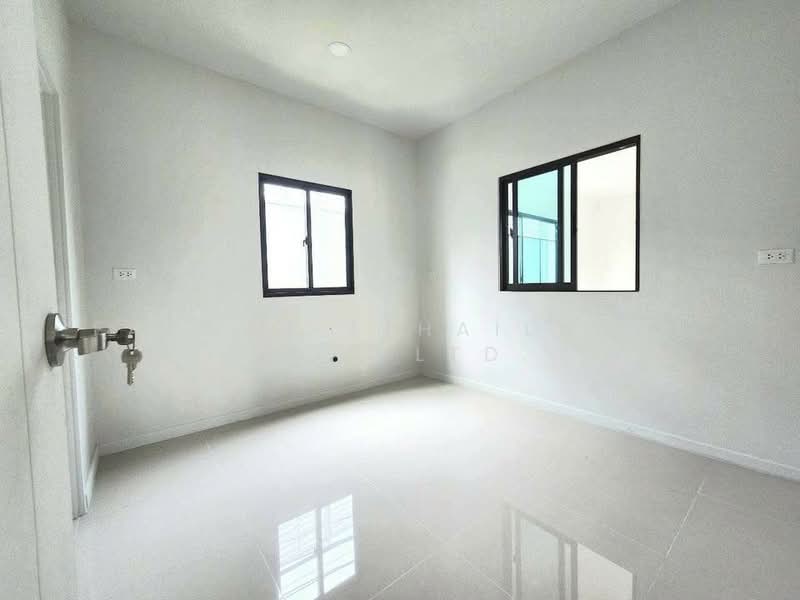 บ้านเดี่ยวหรู 4 ห้องนอน กรุงเทพกรีฑา ใกล้สุวรรณภูมิและมอเตอร์เวย์, กรุงเทพ, คลองสามประเวศ, ลาดกระบัง, กรุงเทพ, 300 ตร.ม., บ้านเดี่ยว ขาย, โดย Fazwaz (Thailand) Co., Ltd., 500385316 - DDproperty.com