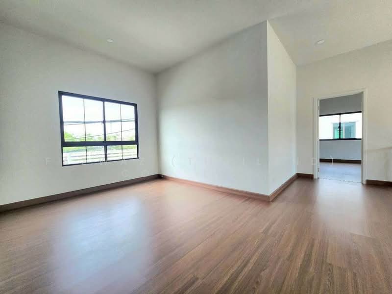 บ้านเดี่ยวหรู 4 ห้องนอน กรุงเทพกรีฑา ใกล้สุวรรณภูมิและมอเตอร์เวย์, กรุงเทพ, คลองสามประเวศ, ลาดกระบัง, กรุงเทพ, 300 ตร.ม., บ้านเดี่ยว ขาย, โดย Fazwaz (Thailand) Co., Ltd., 500385316 - DDproperty.com