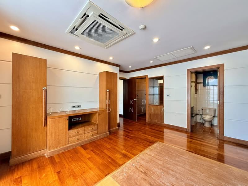 Sawang Apartment, Bangkok, Soi Sathorn 7, Thung Maha Mek, Sathon, Bangkok, 2 Bedrooms, 146 sqm, Apartment For Rent, by Bangkok Residential, 500385398 - DDproperty.com