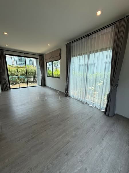 Saransiri Ramkhamhaeng, Bangkok, Khlong Song Ton Nun, Lat Krabang, Bangkok, 4 Bedrooms, 150 sqm, Single Detached House For Sale, by Fazwaz (Thailand) Co., Ltd., 500385447 - DDproperty.com