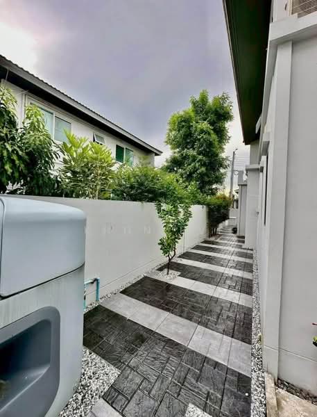 Chaiyaphruek Ramindra Expressway-Chatuchot, Bangkok, Kanchanapisek Road, Sam Wa Tawan Tok, Khlong Sam Wa, Bangkok, 3 Bedrooms, 165 sqm, Single Detached House For Rent, by Khun Eve, 500385451 - DDproperty.com
