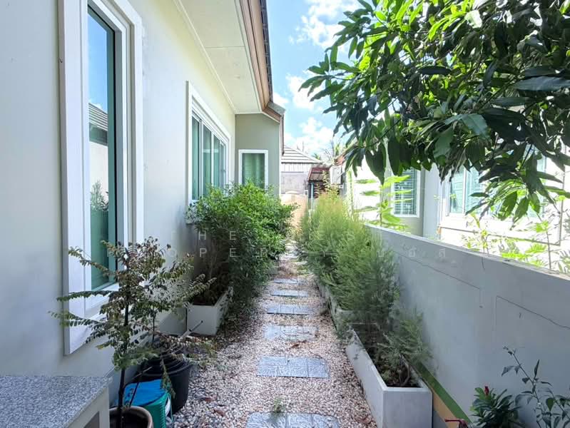 ณฐาวดี เลคไซด์ ศรีราชา (Nattawadee Lakeside), Chon Buri (Pattaya), Bueng, Si Racha, Chon Buri (Pattaya), 2 Bedrooms, 100 sqm, Semi-Detached House (Twin House) For Sale, by The Best Property บอส, 500385461 - DDproperty.com