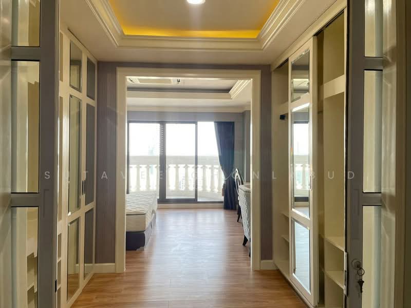 State Tower, Bangkok, 1055 Silom Road, Silom, Bang Rak, Bangkok, 1 Bedroom, 68 sqm, Condo For Rent, by Sutavee Chonlabud, 500385518 - DDproperty.com