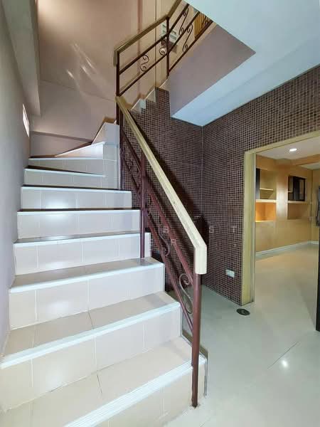 ทาวน์เฮ้าส์ห้วยขวาง กรุงเทพมหานคร, Bangkok, Samsen Nok, Huai Khwang, Bangkok, 2 Bedrooms, 170 sqm, Townhouse For Sale, by The Best Property แอน, 500385558 - DDproperty.com