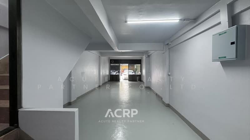 ให้เช่าอาคารพาณิชย์ 4 ชั้น ตกแต่งใหม่ พร้อมใช้งาน ใกล้ MRT แยกไฟฉายเพียง 350 เมตร, กรุงเทพ, บ้านช่างหล่อ, บางกอกน้อย, กรุงเทพ, 200 ตร.ม., ตึกแถว-อาคารพาณิชย์ ให้เช่า, โดย Acute Realty Partner Co.,Ltd., 500385609 - DDproperty.com