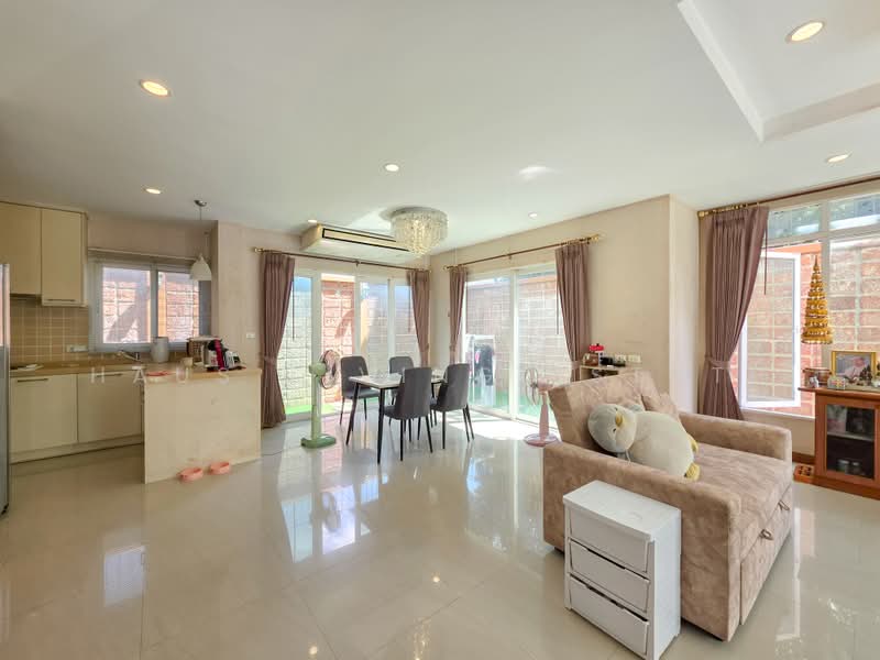 Laddarom Ratchaphruek-Pinklao, Bangkok, Ratchaphruek-Pinklao Road, Taling Chan, Bangkok, 3 Bedrooms, 195 sqm, Single Detached House For Sale, by Haus Living Estate, 500385612 - DDproperty.com